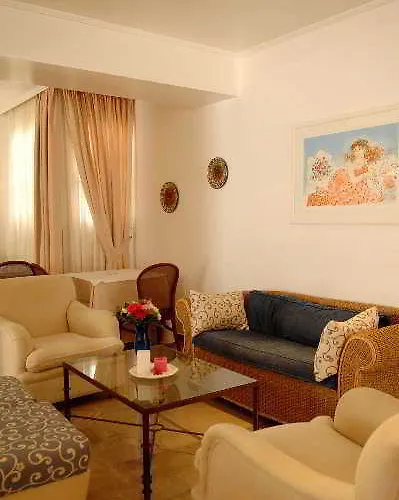 Petasos Chic 호텔 3*