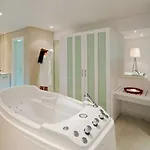 Hotel Petasos Chic